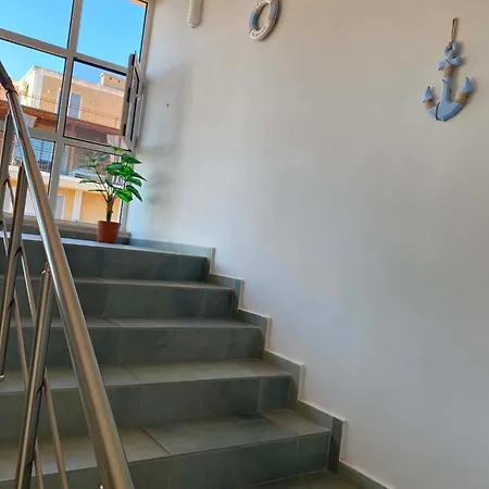 Мирели Hotel Ravda